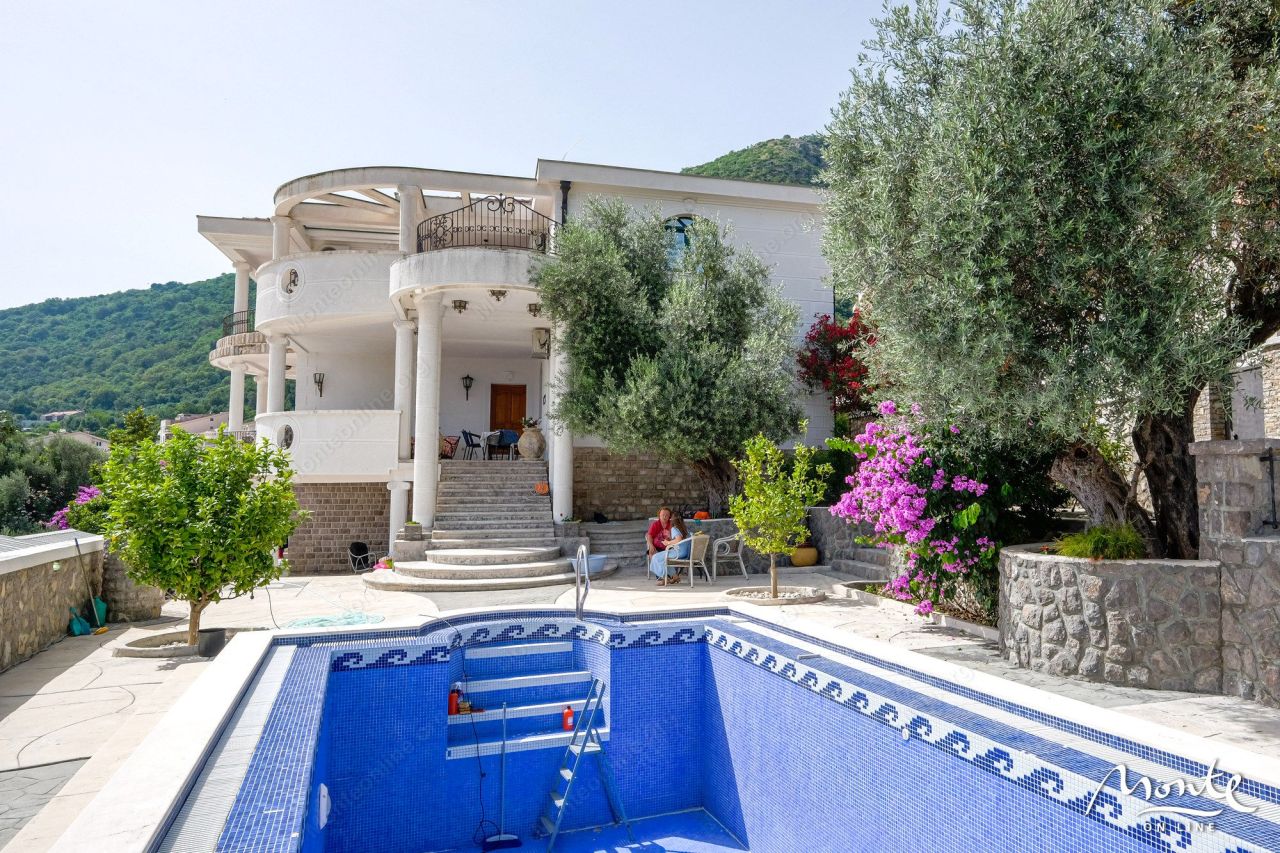 Villa a Petrovac, Montenegro, 560 m² - foto 8