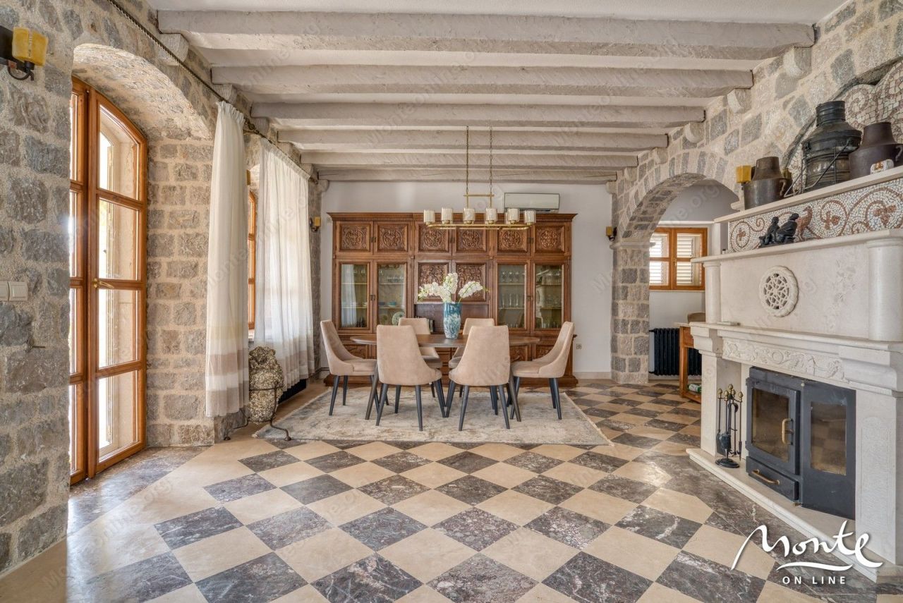Villa à Rézévici, Monténégro, 480 m² - image 9
