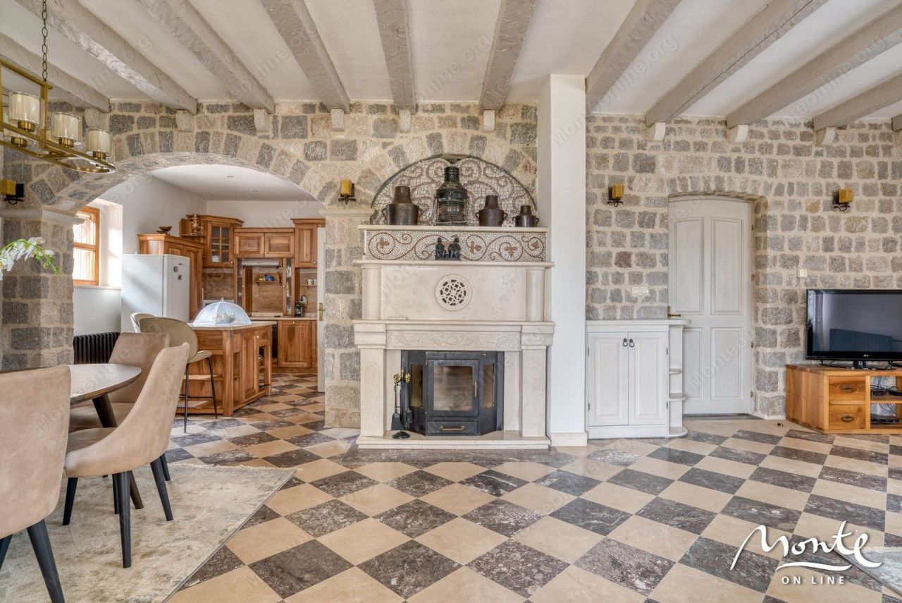 Villa à Rézévici, Monténégro, 480 m² - image 11