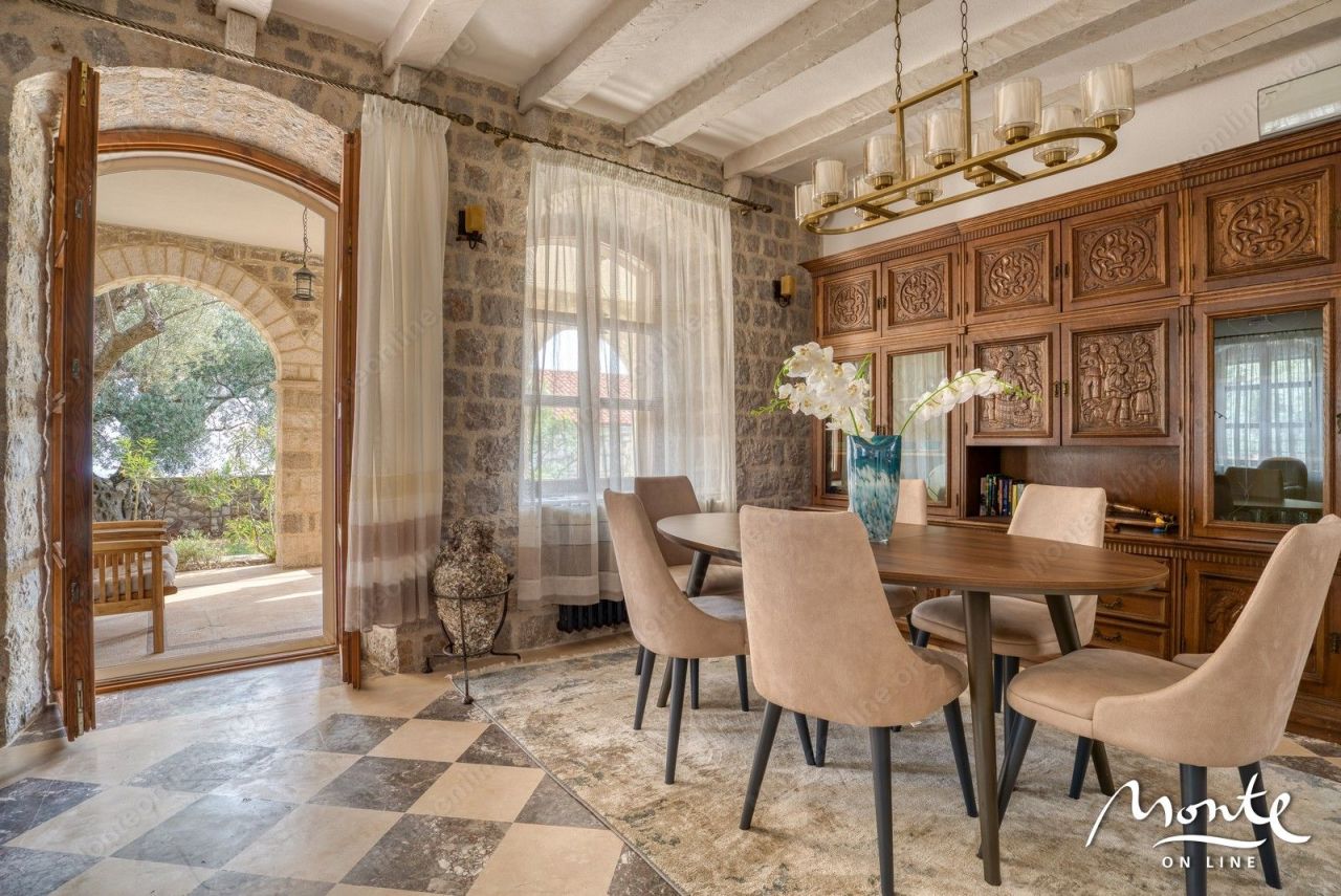 Villa à Rézévici, Monténégro, 480 m² - image 12