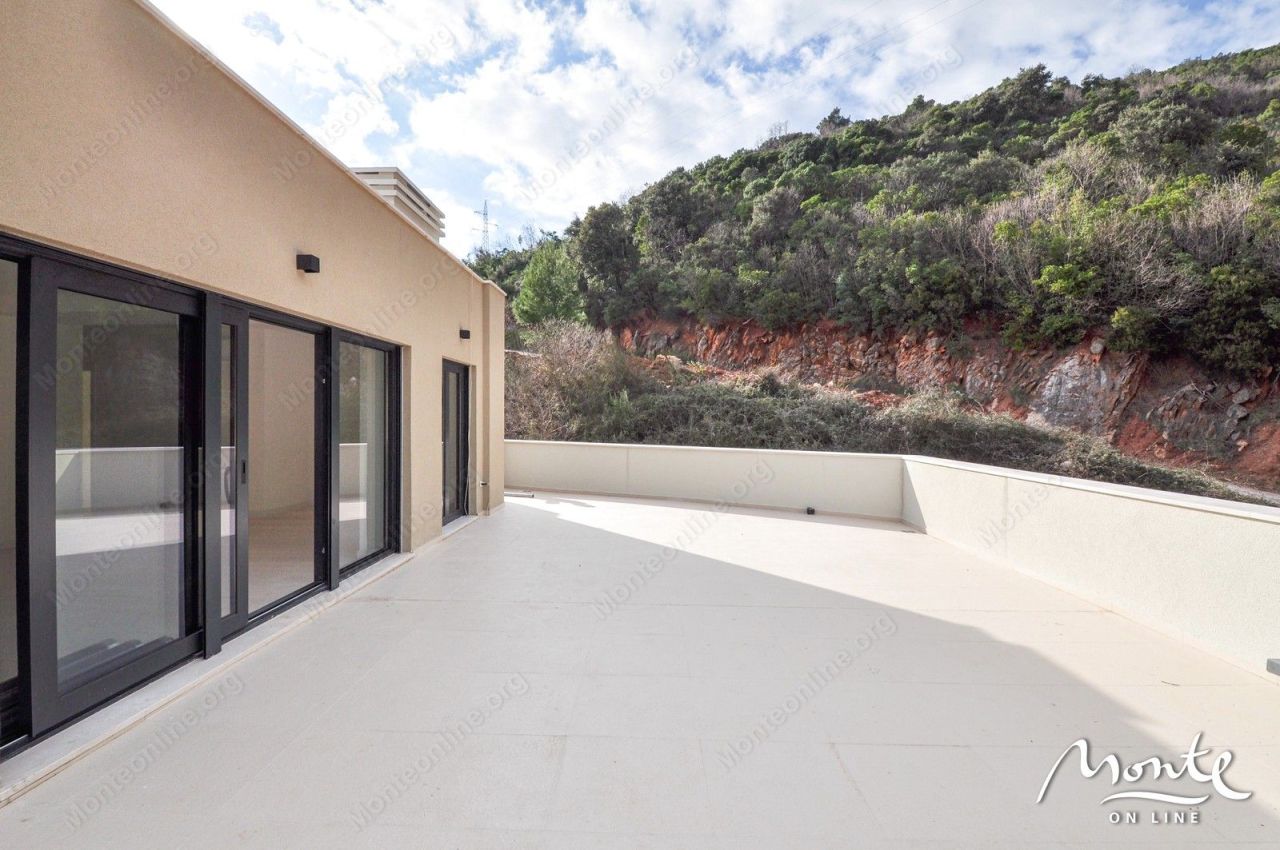 Apartamento en Budva, Montenegro, 146 m² - imagen 17