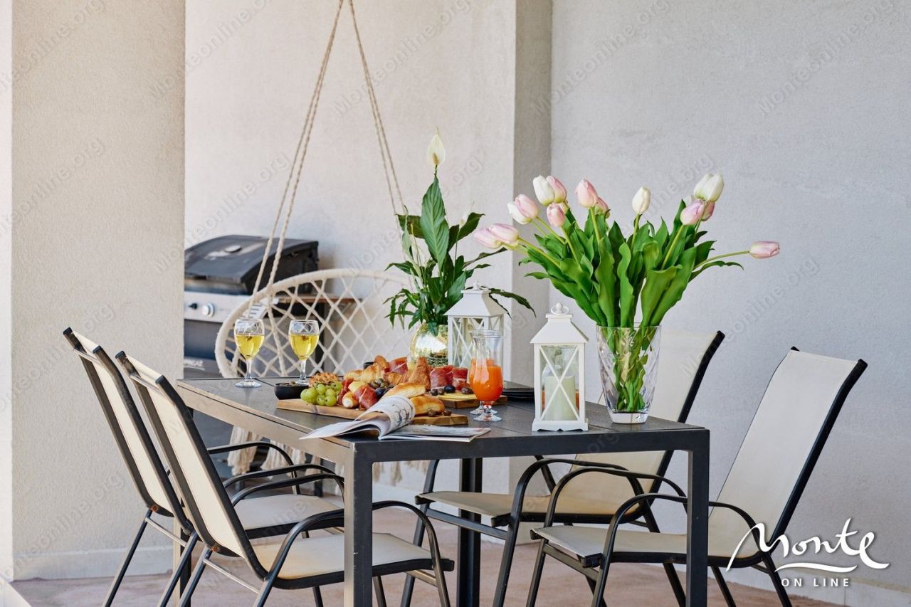 Villa en Tivat, Montenegro, 220 m² - imagen 17