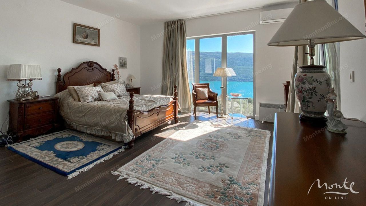 Villa in Kumbor, Montenegro, 338 m² - Foto 18