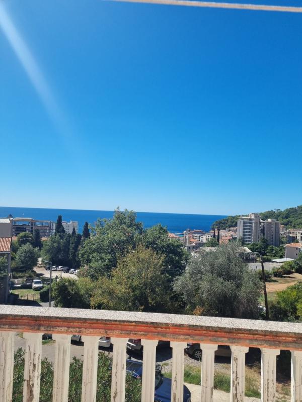 Appartamento a Petrovac, Montenegro, 94 m² - foto 1