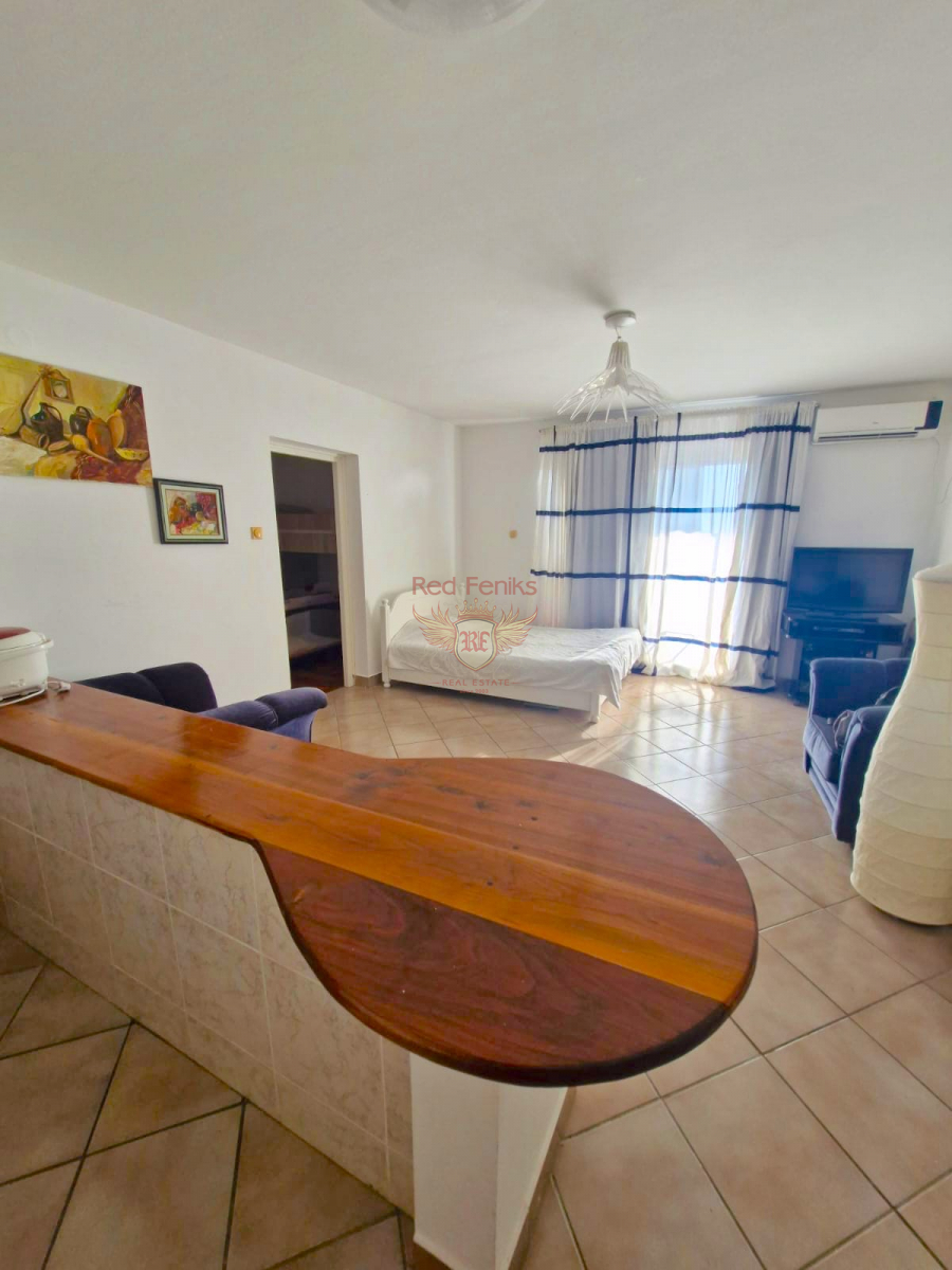 Flat in Sveti Stefan, Montenegro, 52 m² - picture 2