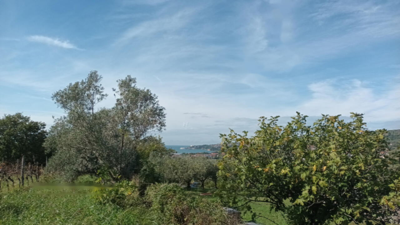 Granja en Portorož, Eslovenia, 2 121 m² - imagen 1