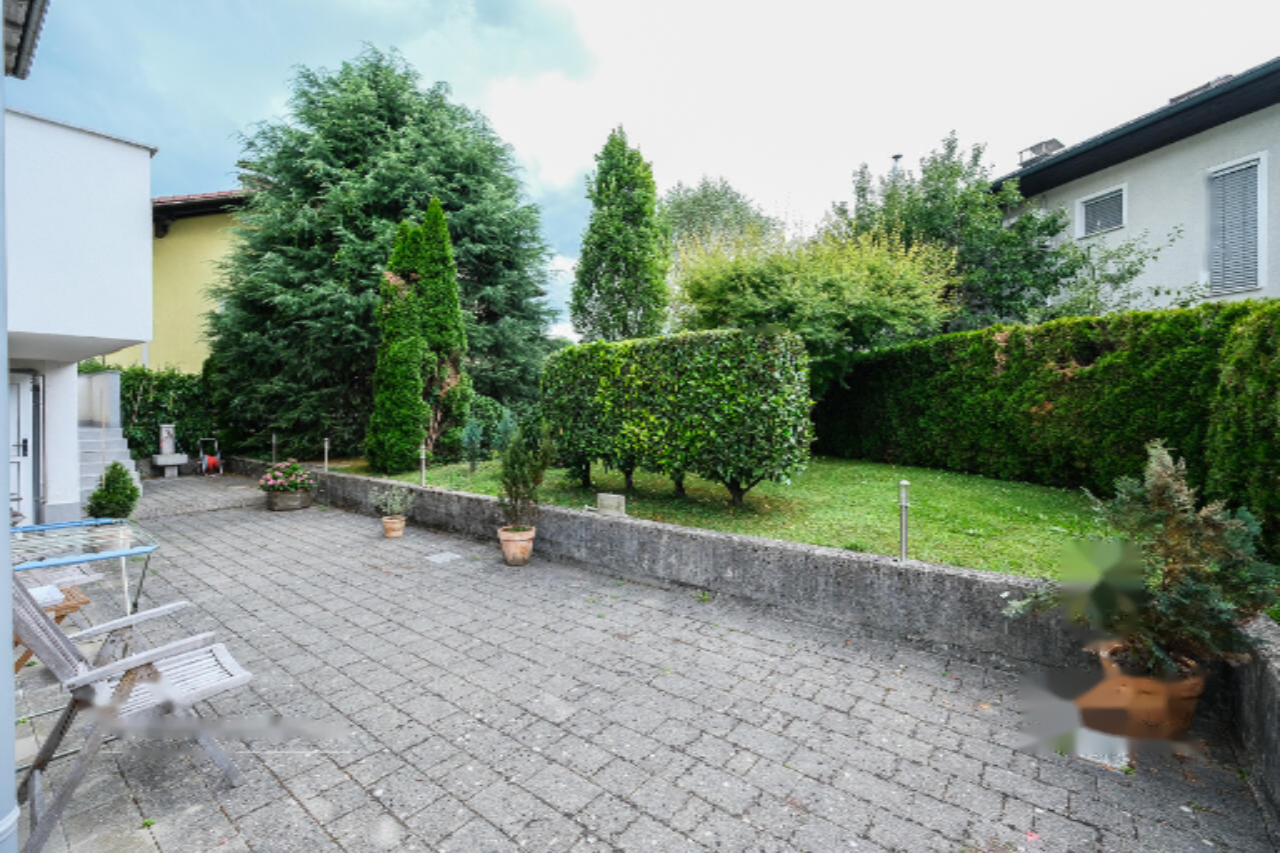 House in Ljubljana, Slovenia, 338 m² - picture 1