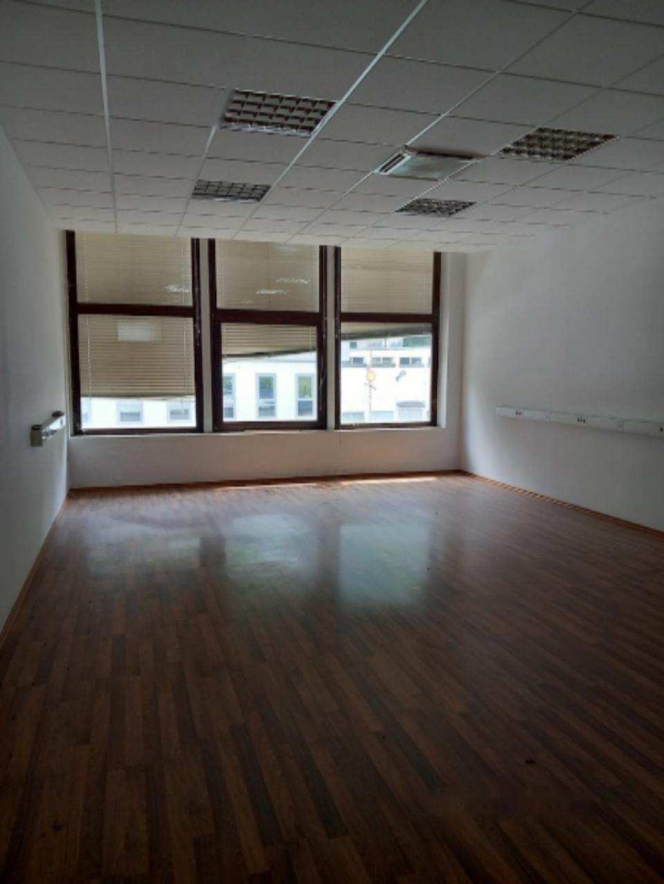Büro in Ljubljana, Slowenien, 38 m² - Foto 1