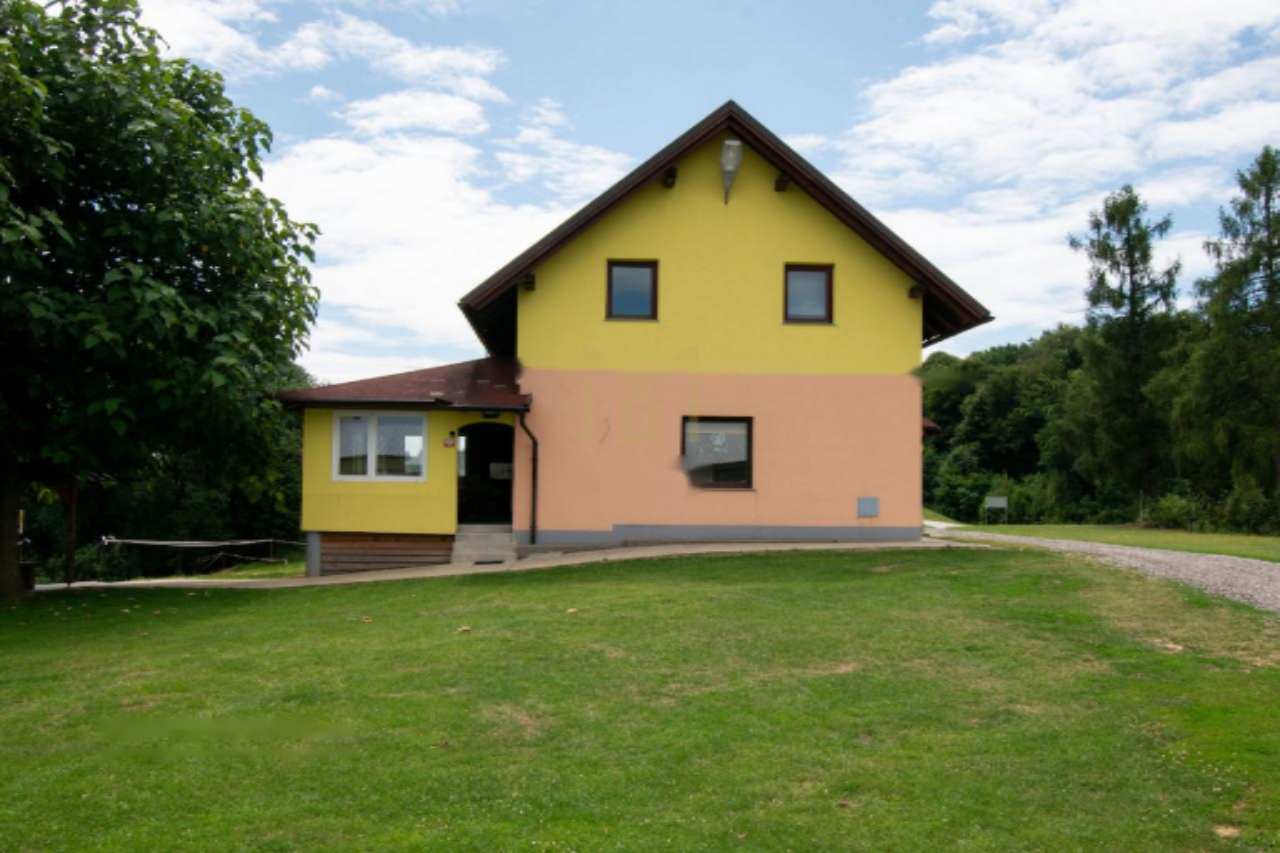 Granja en Trebnje, Eslovenia, 345 m² - imagen 1