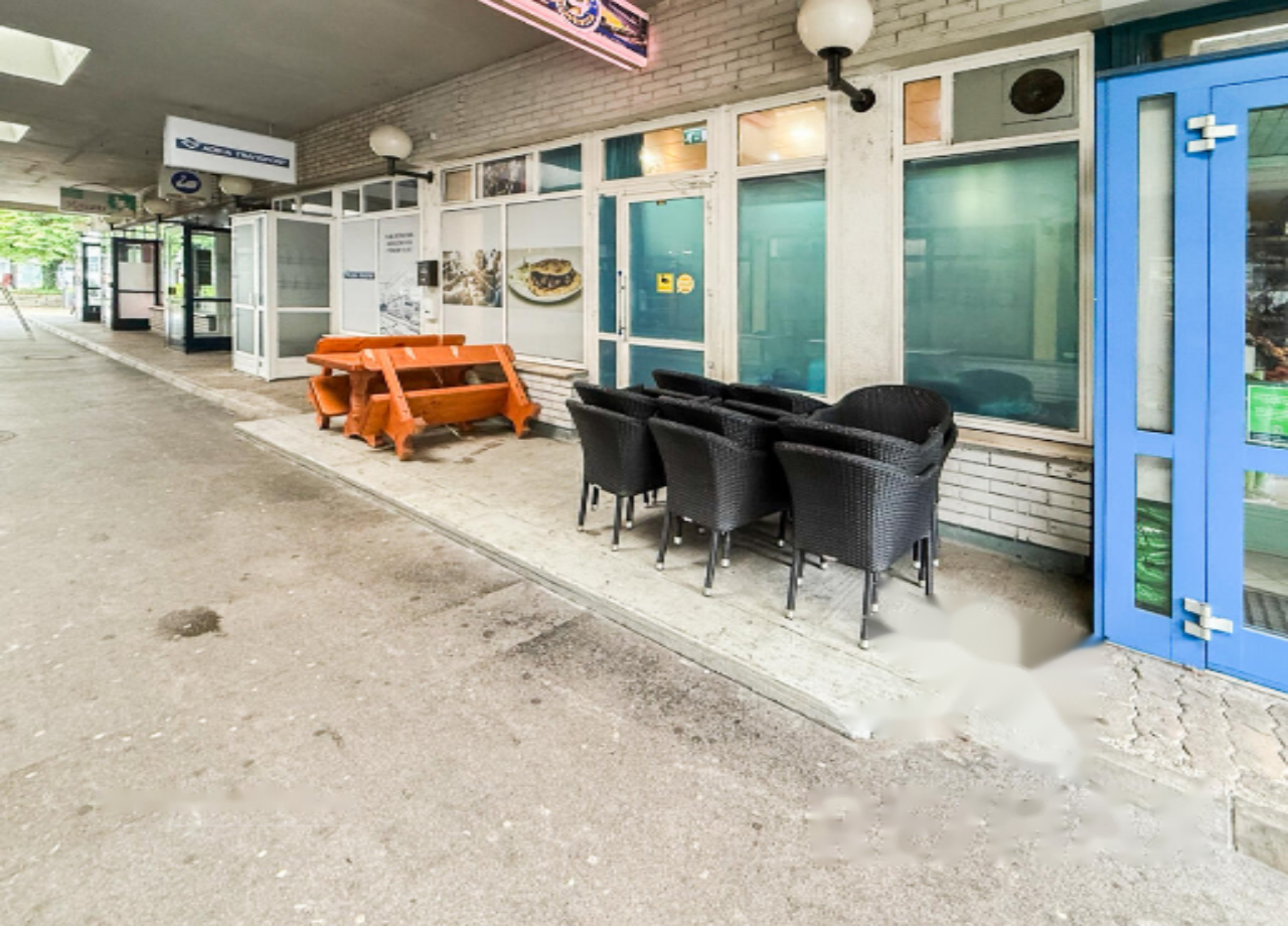 Oficina en Liubliana, Eslovenia, 67 m² - imagen 1