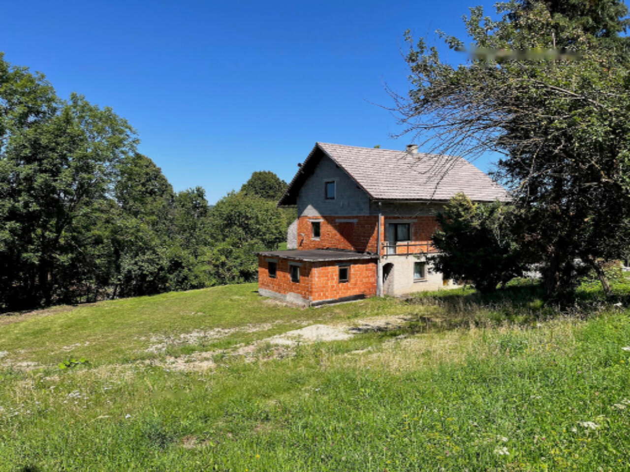 Farm in Postojna, Slowenien, 17 817 m² - Foto 1