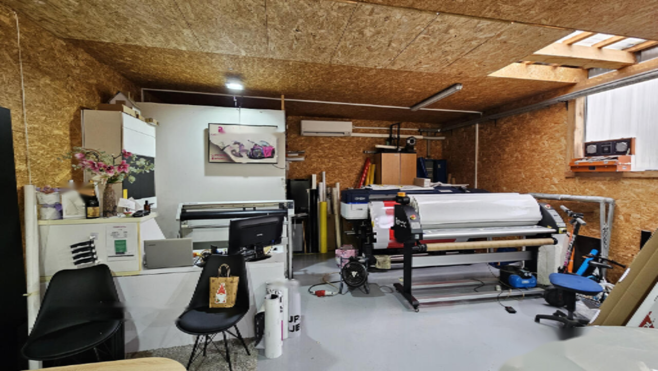 Oficina en Liubliana, Eslovenia, 90 m² - imagen 1