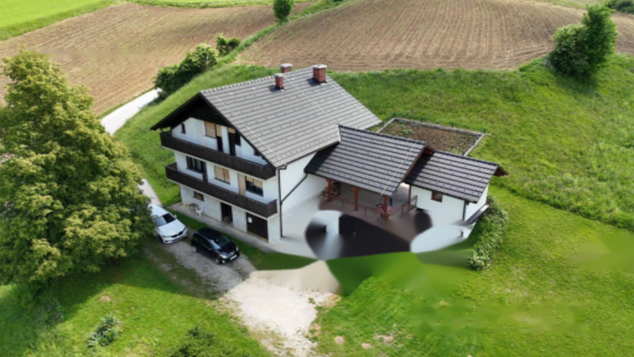Farm in Zalec, Slovenia, 80 000 m² - picture 1