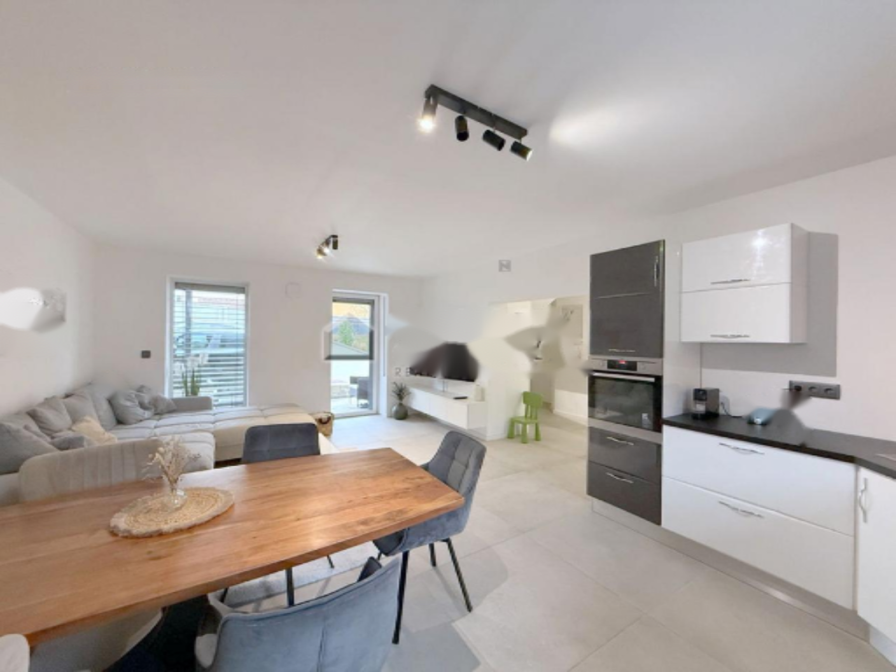 House in Ljubljana, Slovenia, 200 m² - picture 1
