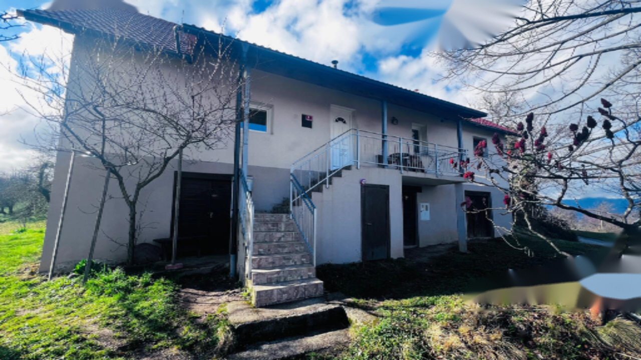 Ferme à Litija, Slovénie, 219 832 m² - image 1