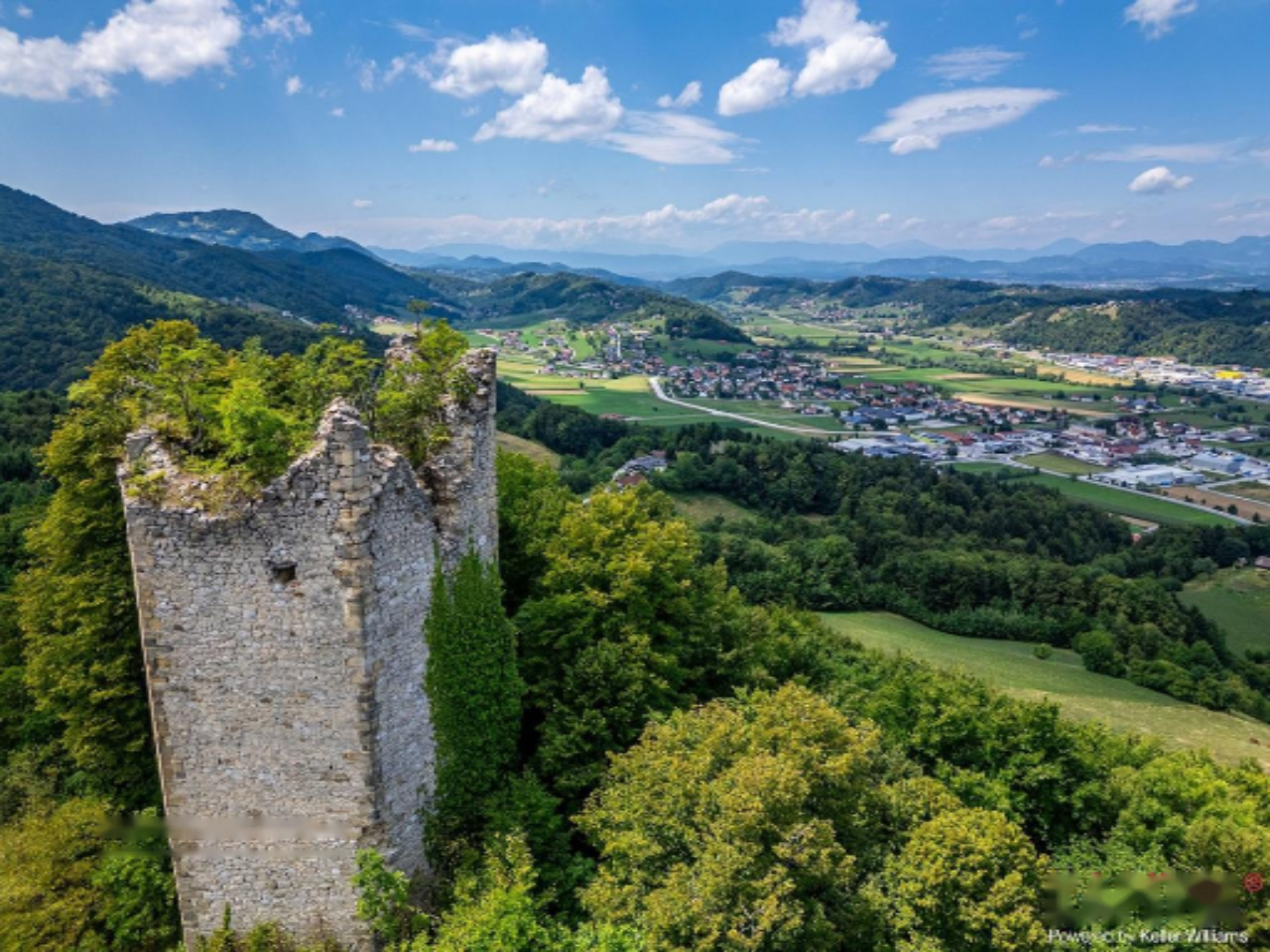 Ferme à Šentjur, Slovénie, 600 m² - image 1