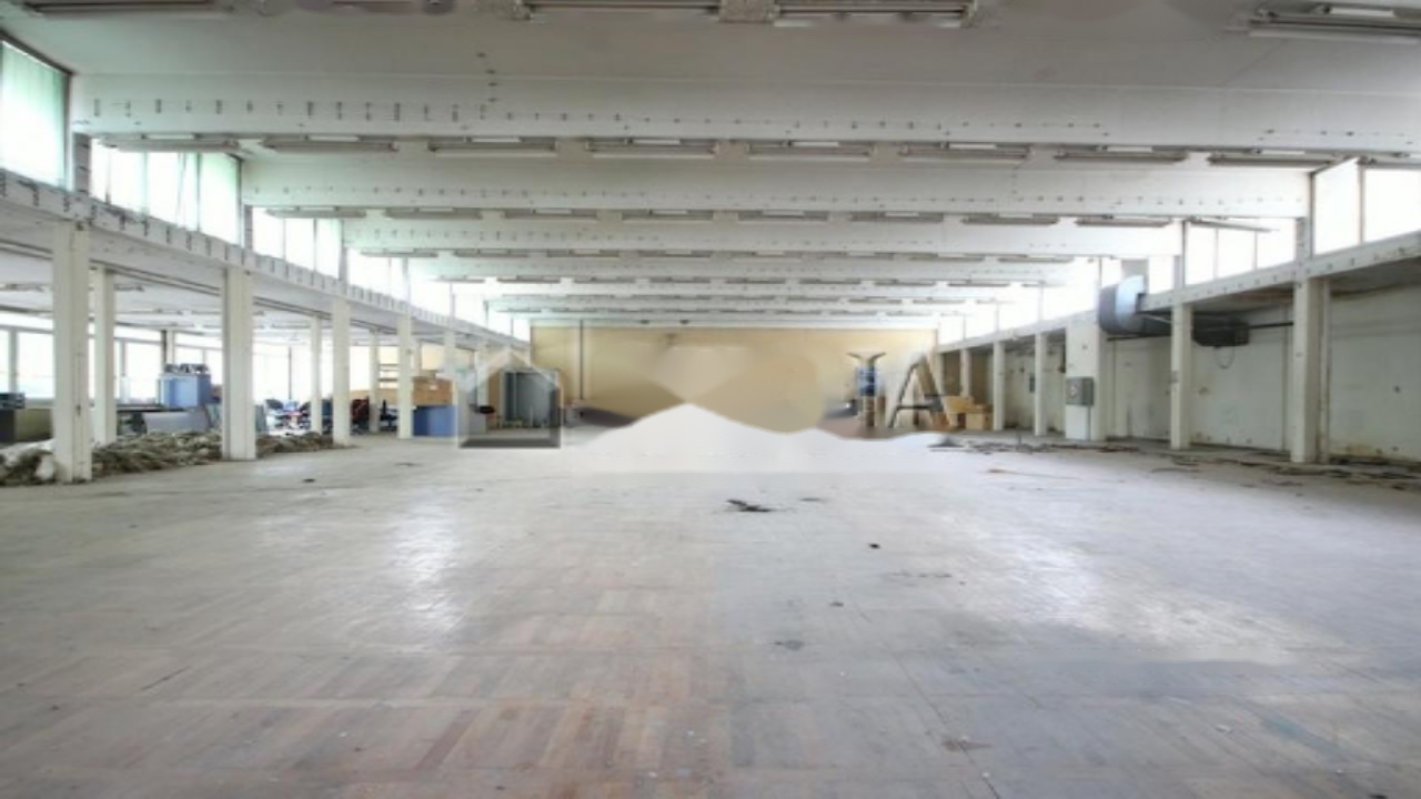 Office in Ljubljana, Slovenia, 1 633 m² - picture 3