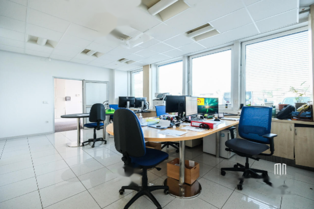 Ufficio a Lubiana, Slovenia, 445 m² - foto 4