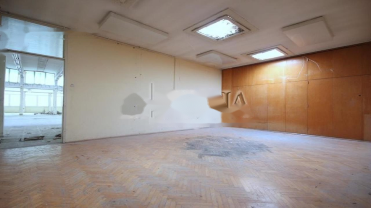 Office in Ljubljana, Slovenia, 1 633 m² - picture 5