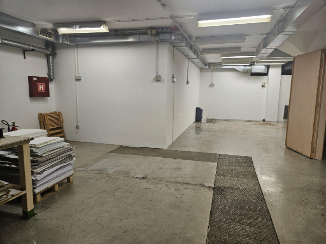 Oficina en Liubliana, Eslovenia, 109 m² - imagen 6