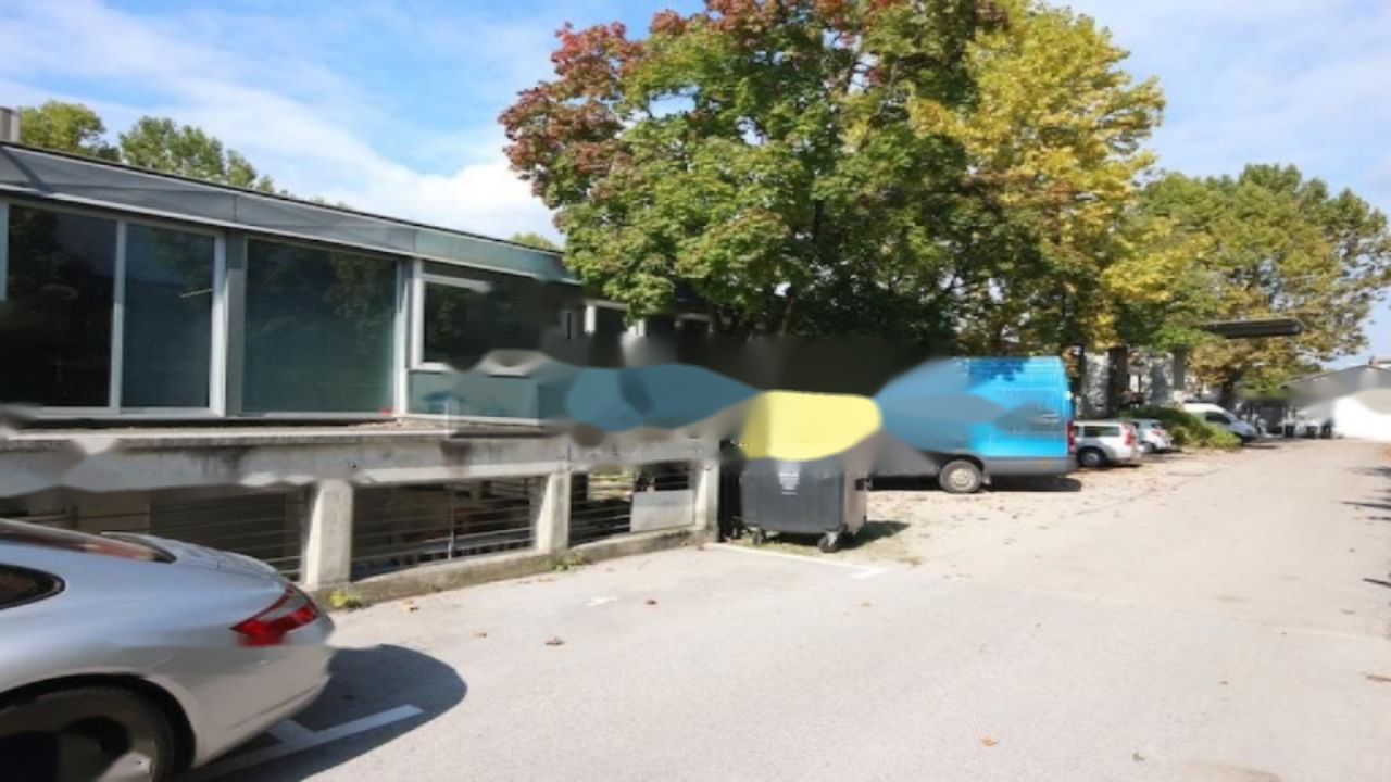 Office in Ljubljana, Slovenia, 1 633 m² - picture 12