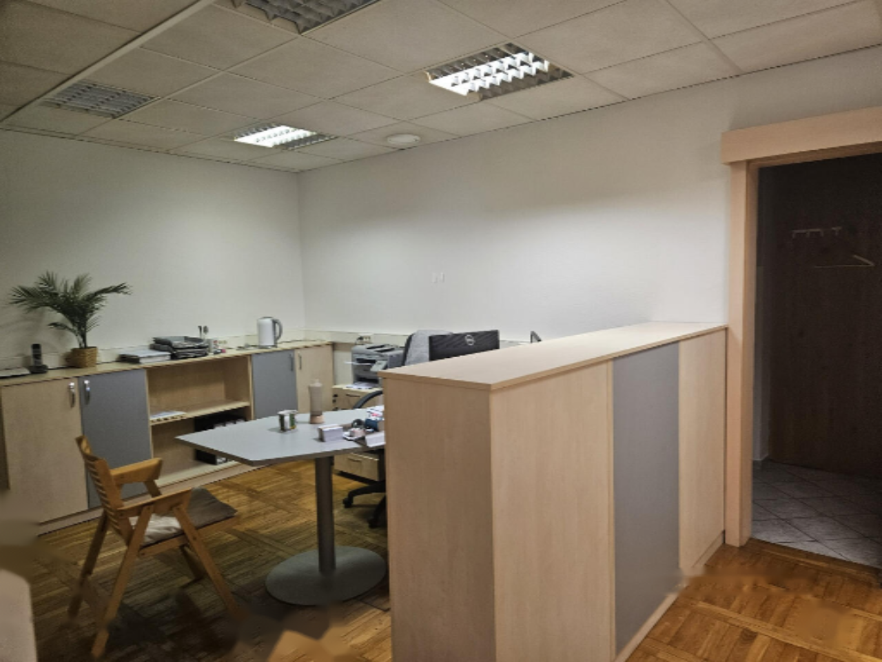 Oficina en Liubliana, Eslovenia, 109 m² - imagen 17