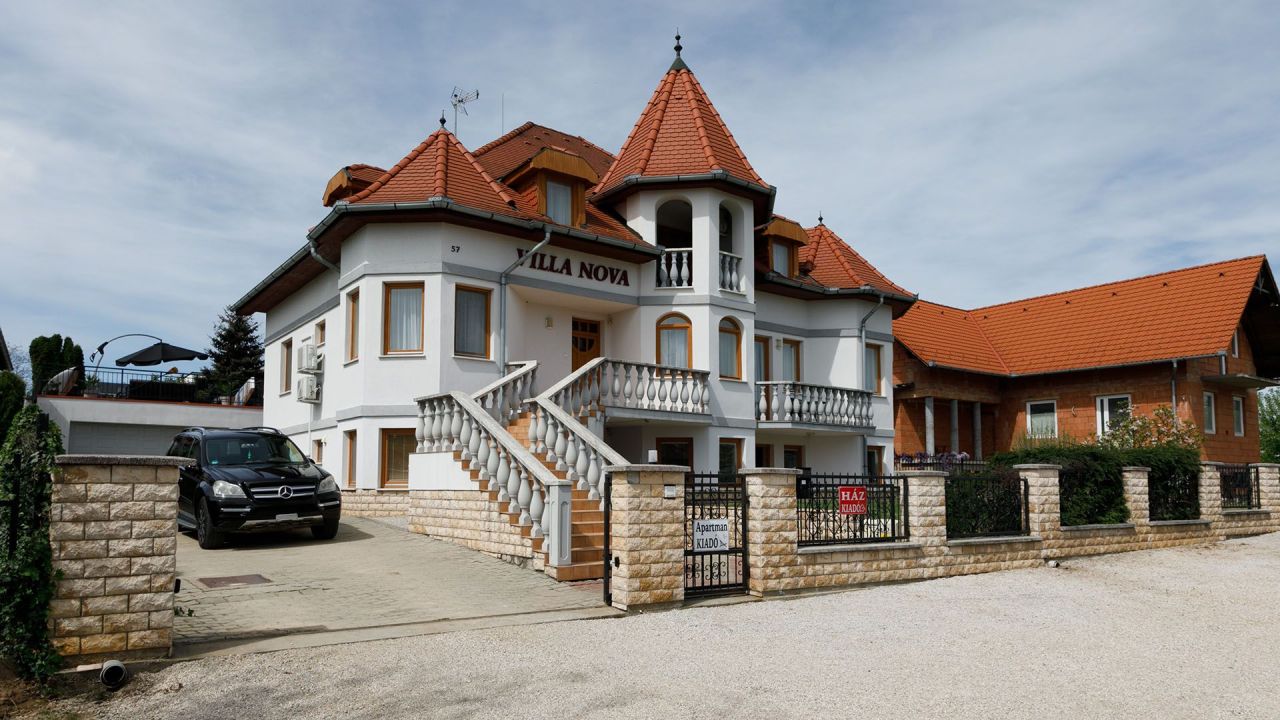 Hotel en Hévíz, Hungría, 380 m² - imagen 2