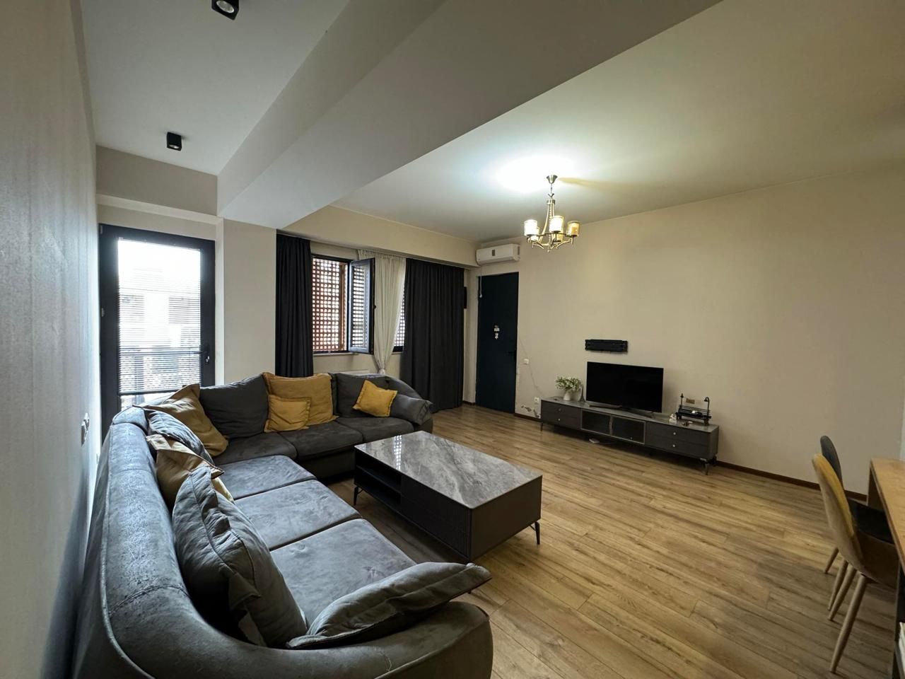 Flat in Tbilisi, Georgia, 102 m² - picture 2