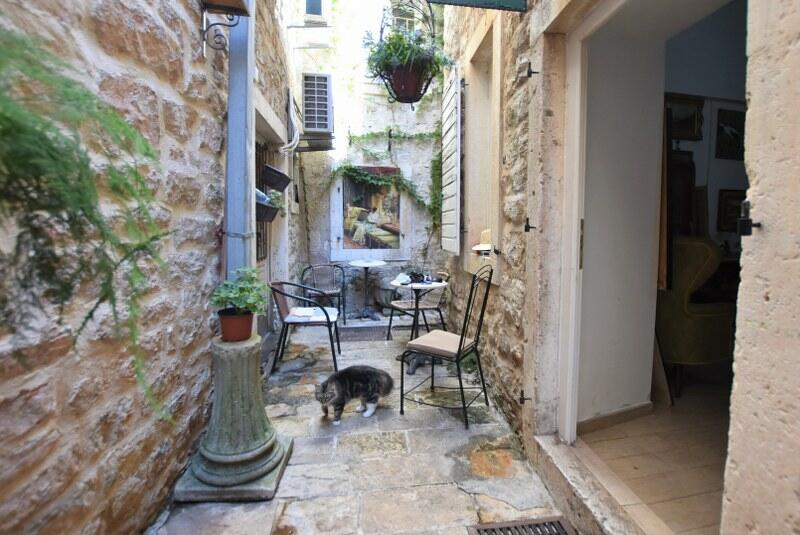 Ufficio a Budva, Montenegro, 33 m² - foto 1