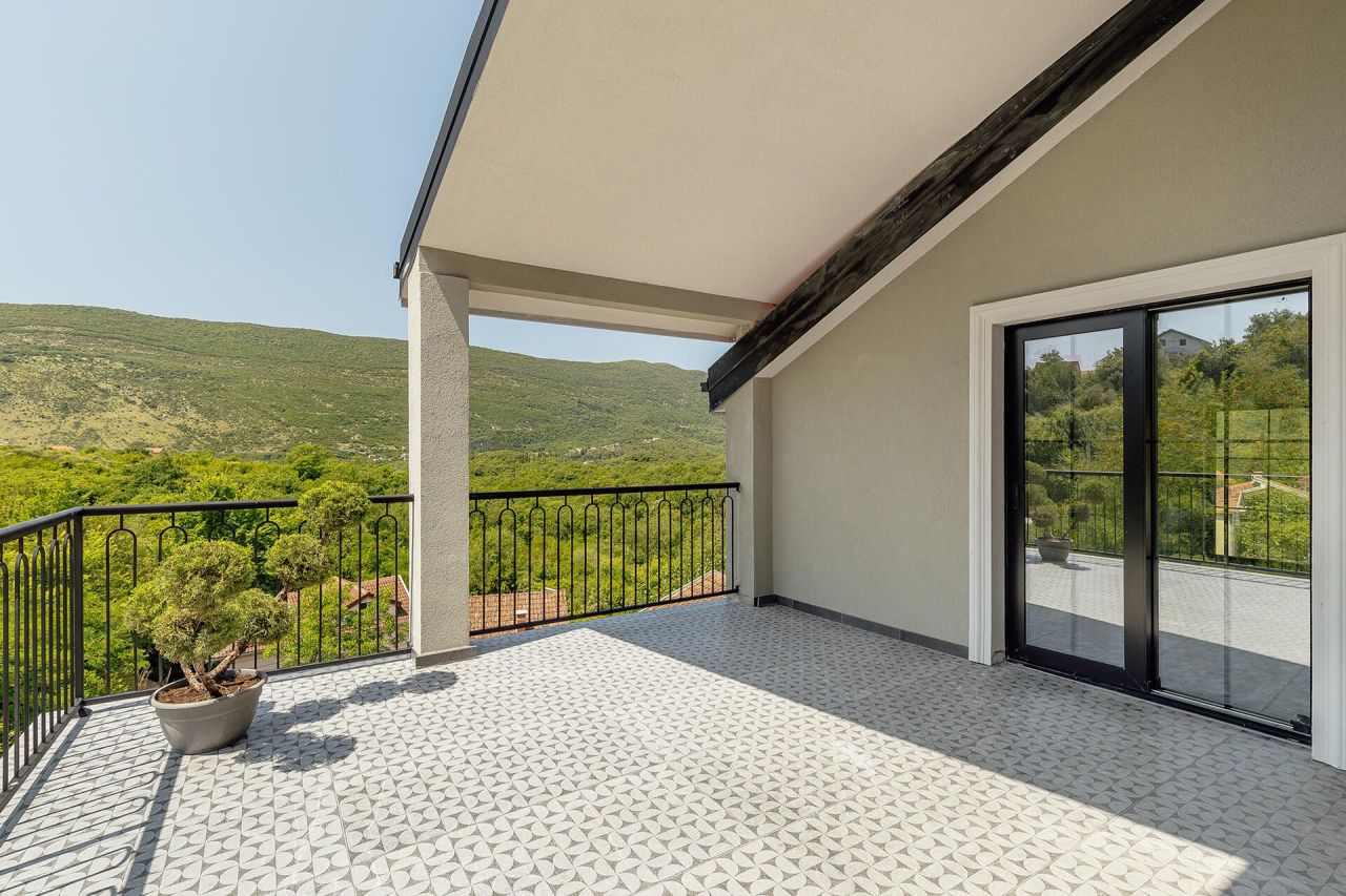 Appartamento a Herceg-Novi, Montenegro, 148 m² - foto 11