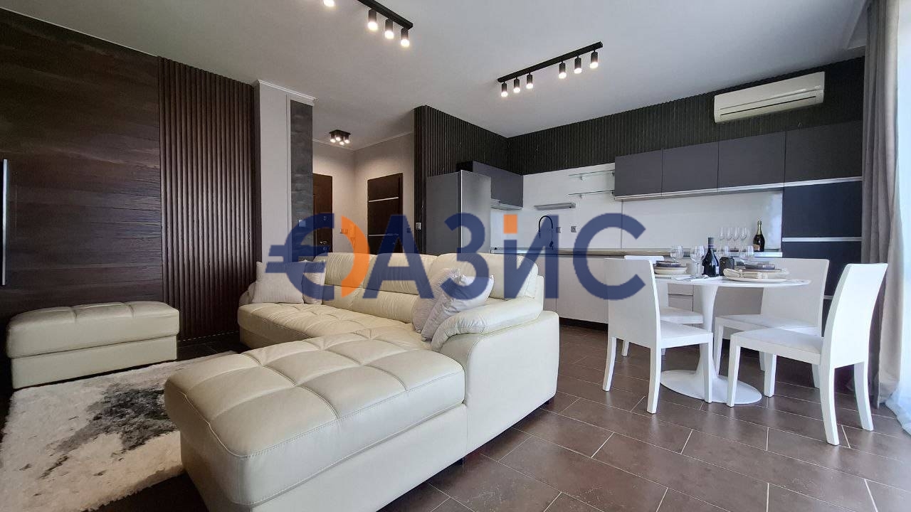 Appartamenti a Nesebăr, Bulgaria, 110 m² - foto 1
