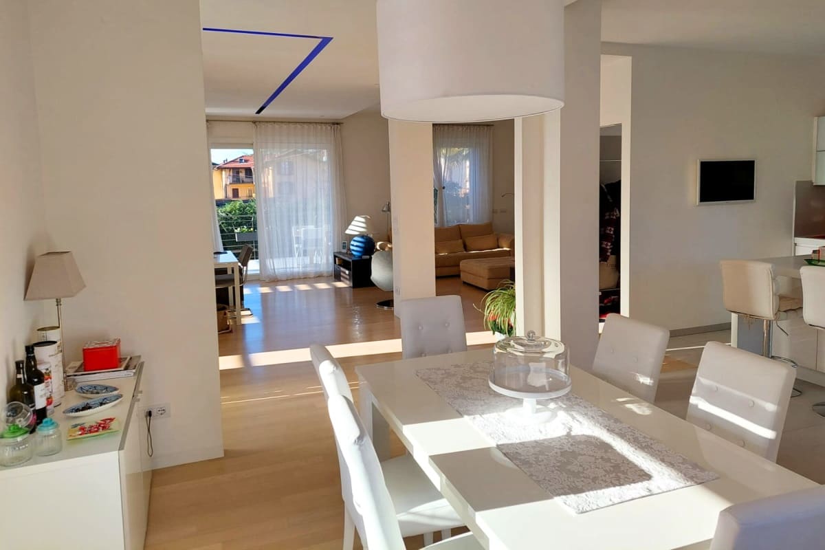 Villa a Varese, Italia, 360 m² - foto 7