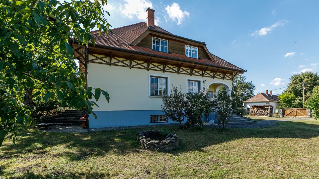 House in Heviz, Hungary, 316 m² - picture 2