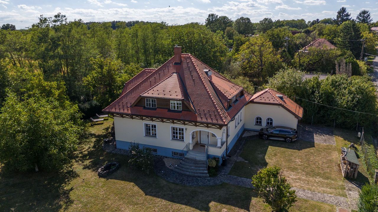 Haus in Hévíz, Ungarn, 316 m² - Foto 1