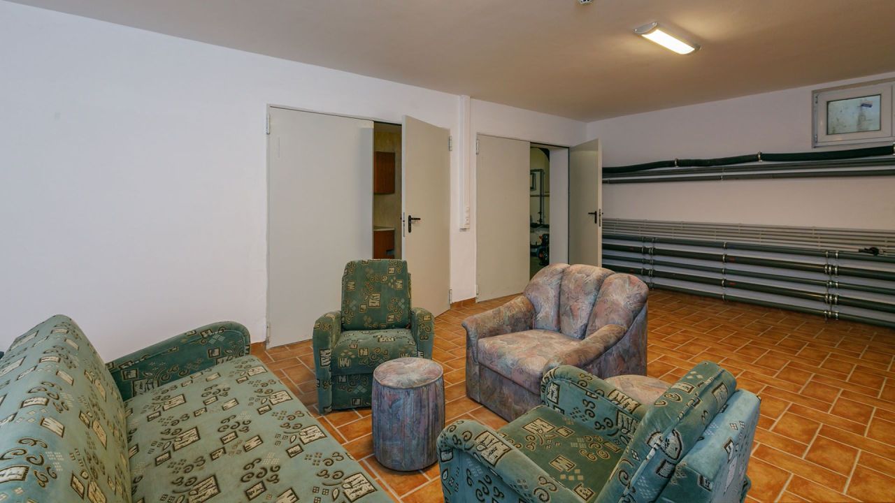 Villa in Gyenesdias, Hungary, 392 m² - picture 14