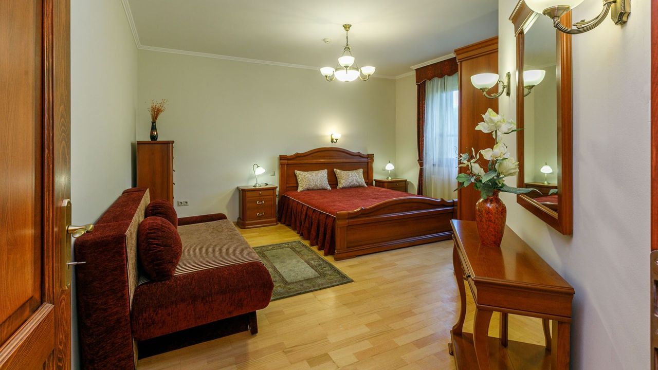 Villa in Gyenesdias, Hungary, 392 m² - picture 8