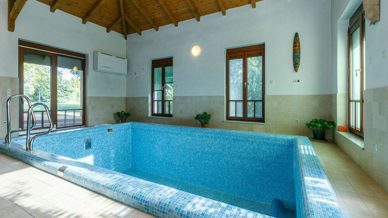 Villa in Gyenesdias, Hungary, 392 m² - picture 5