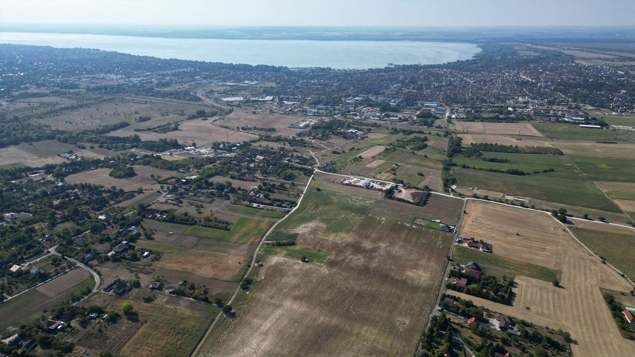 Terreno a Keszthely, Ungheria, 19 000 m2 - foto 1