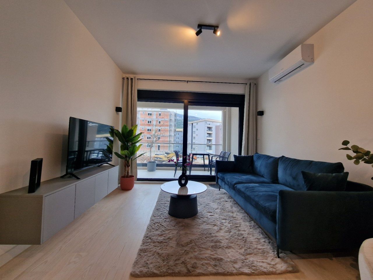 Apartment in Budva, Montenegro, 50 m² - Foto 1