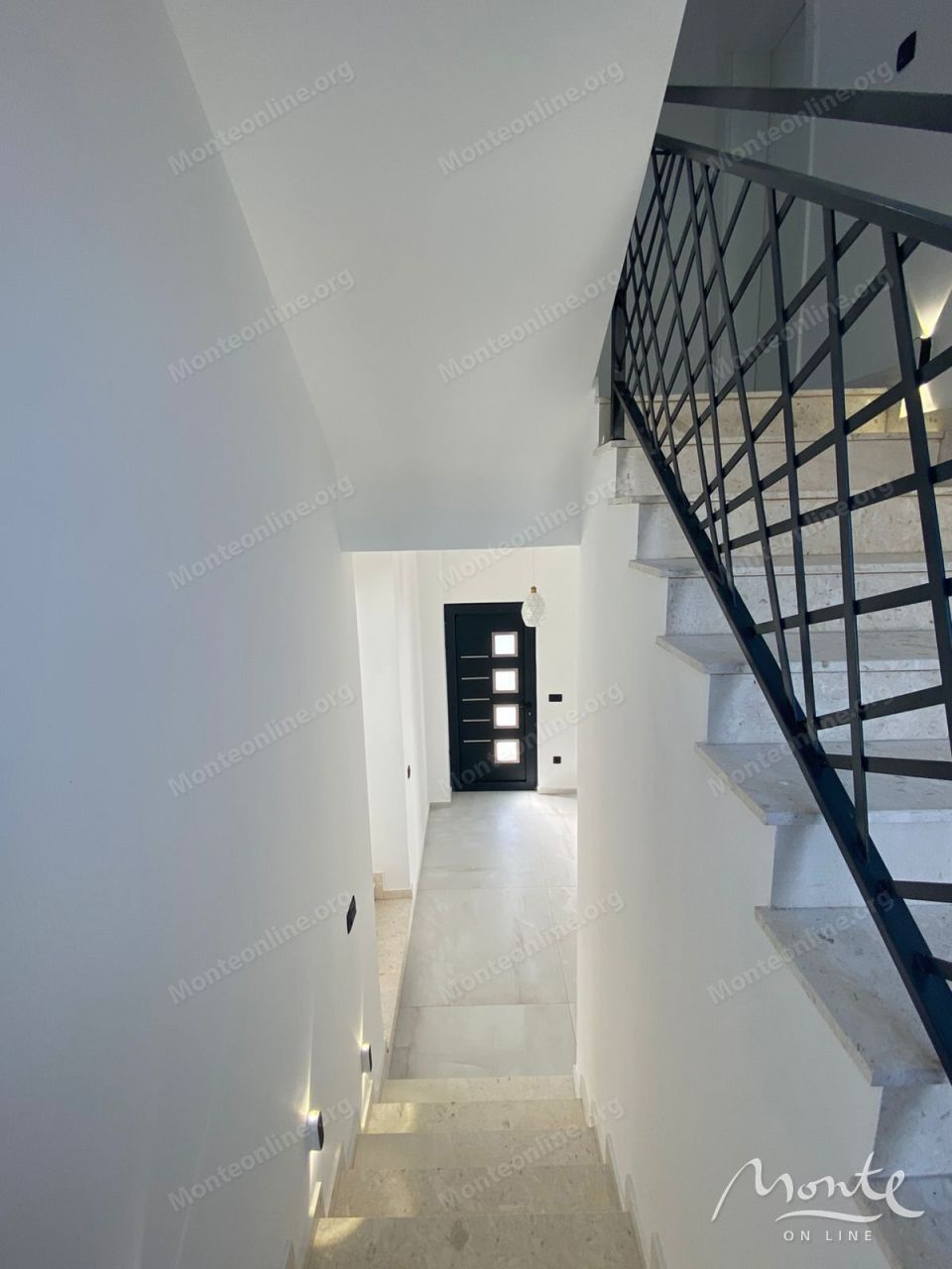 Villa in Bar, Montenegro, 385 m² - Foto 17