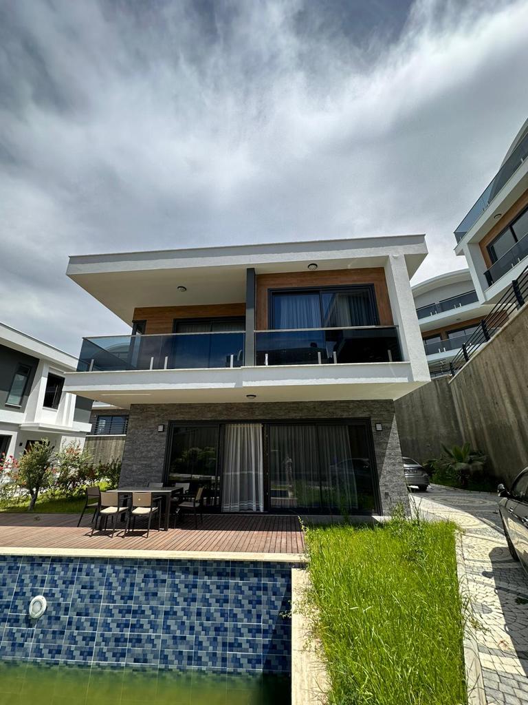 Villa in Alanya, Türkei, 160 m² - Foto 1