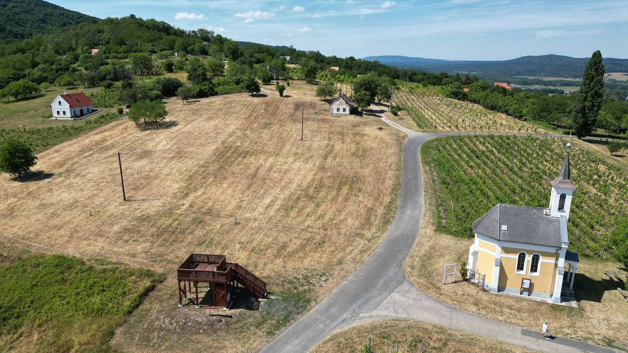 Terreno a Tapolca, Ungheria, 14 000 m2 - foto 1