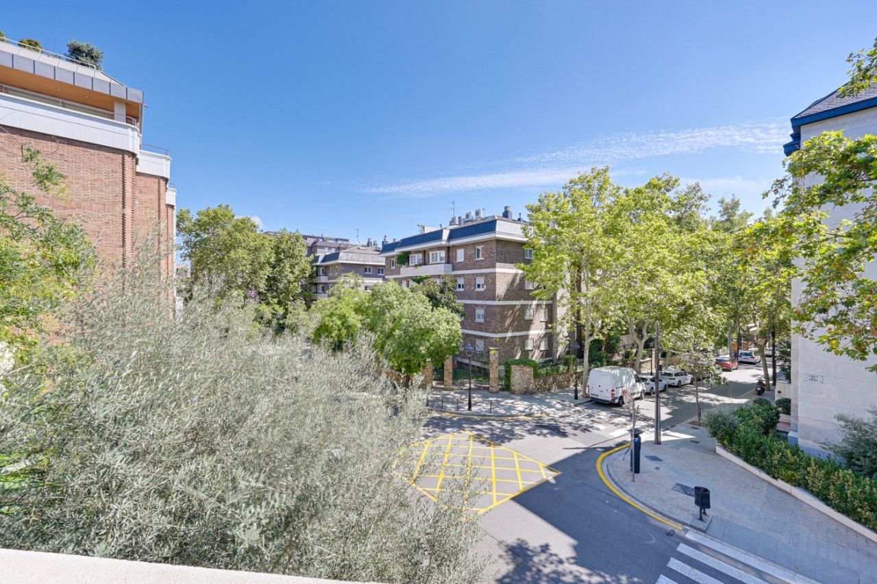 Appartamento a Barcellona, Spagna, 255 m² - foto 6