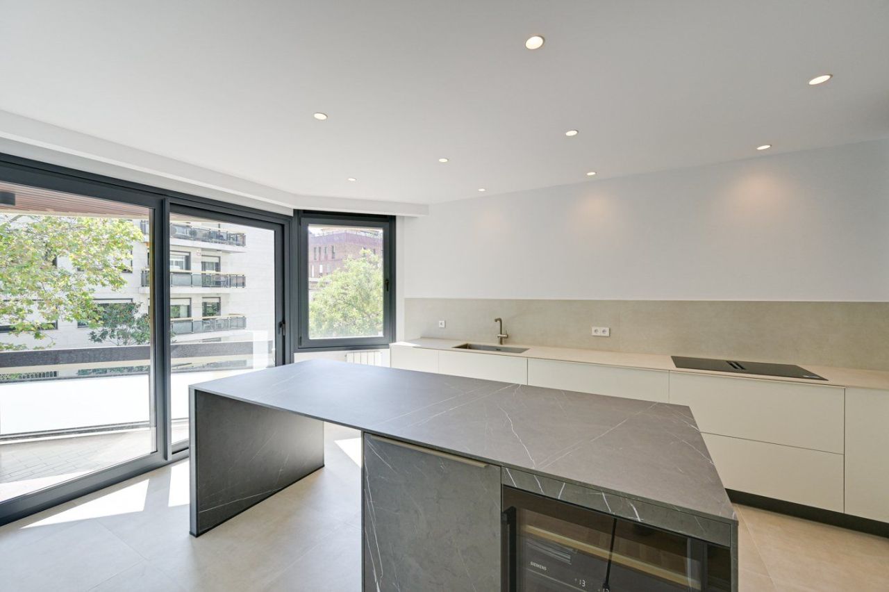 Appartamento a Barcellona, Spagna, 255 m² - foto 13