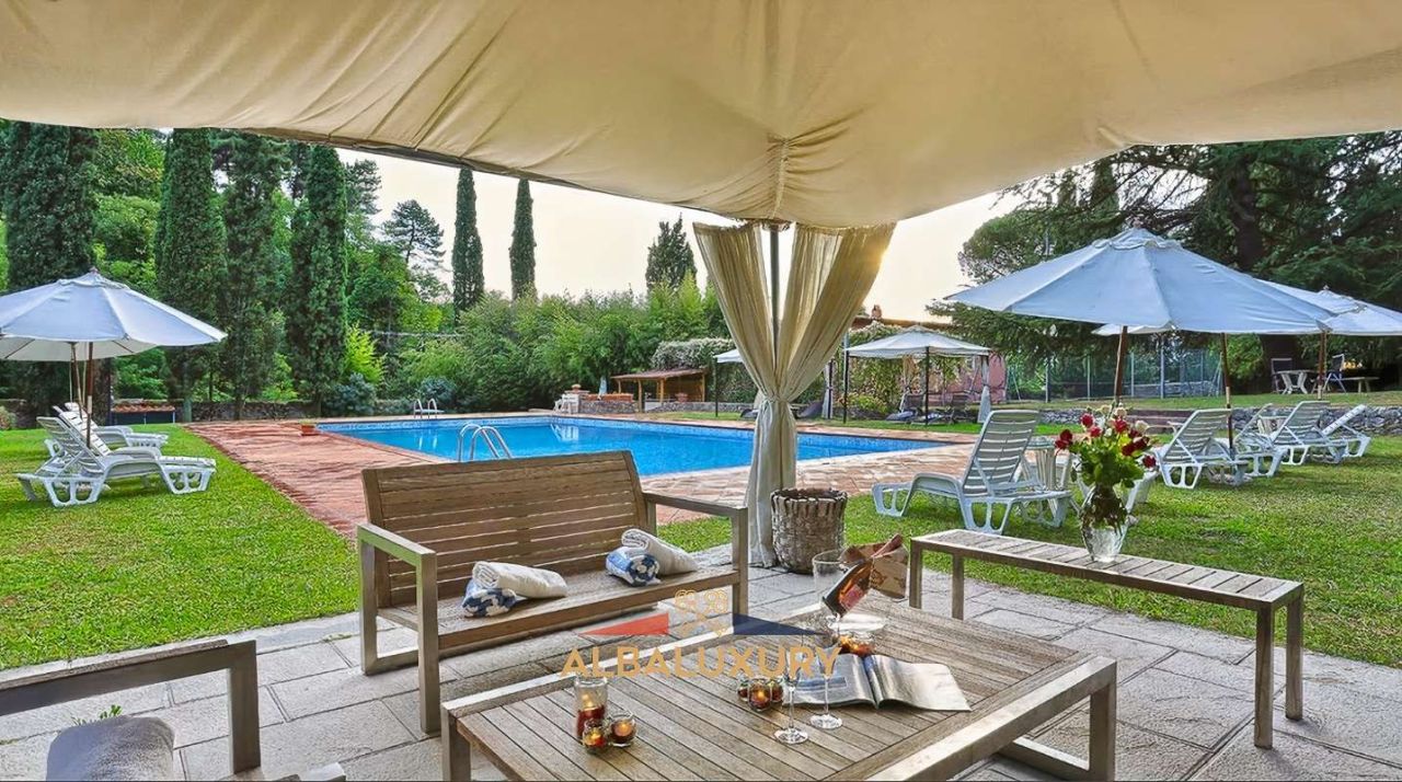 Villa in Camaiore, Italy, 1 800 m² - picture 4