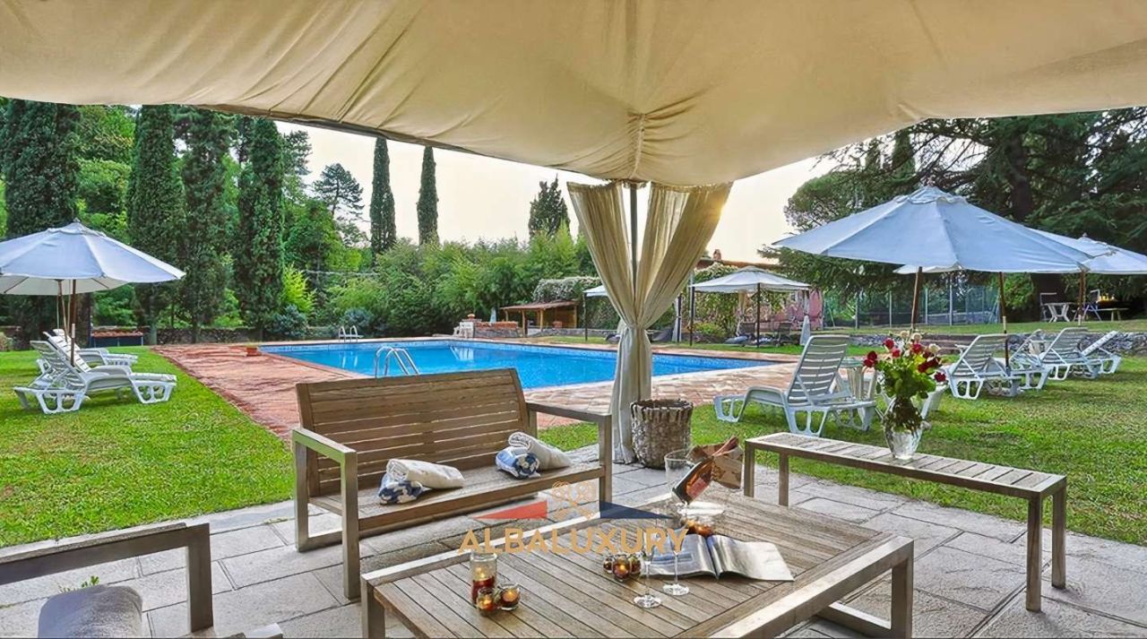 Villa in Camaiore, Italy, 1 800 m² - picture 7