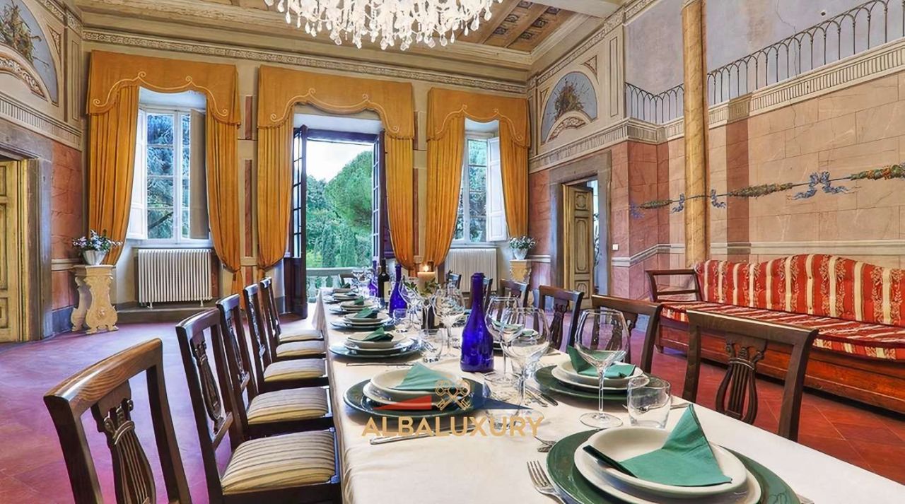 Villa in Camaiore, Italy, 1 800 m² - picture 13