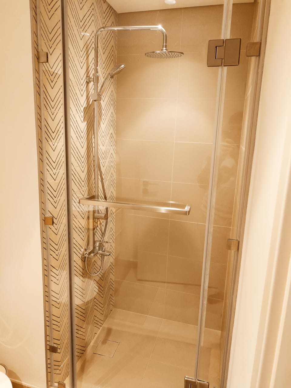 Flat in Dubai, UAE, 45 m² - picture 12