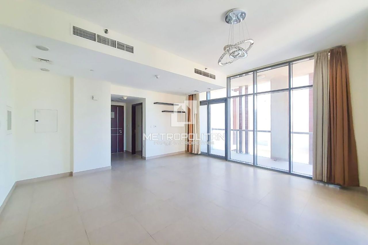 Apartment in Dubai, UAE, 102 m² - picture 1
