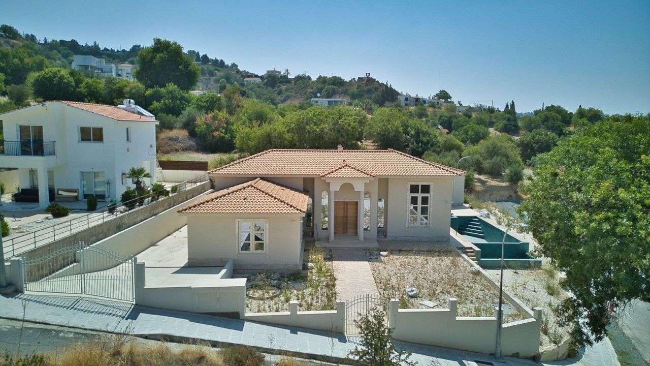 Bungalow à Paphos, Chypre, 185 m² - image 1